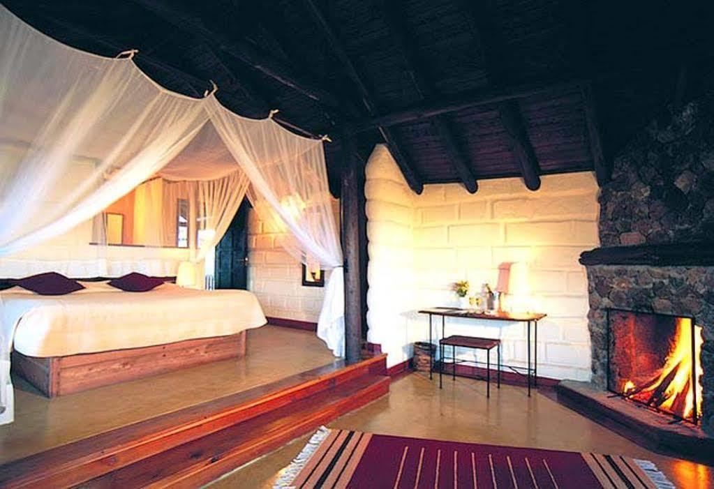 The Great Rift Valley Lodge & Golf Resort Naivasha Room photo
